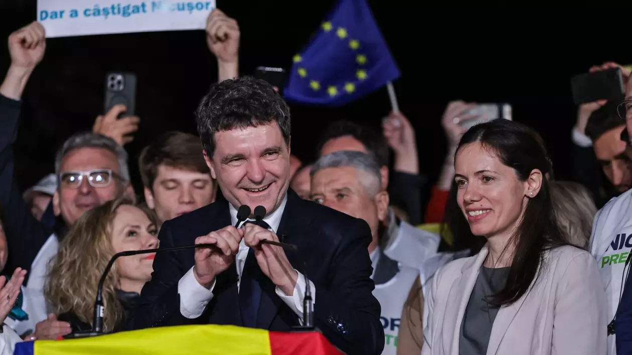 Mirabela Grădinaru, despre Nicușor Dan: „Chiar este un tată prezent în viața copiilor. El este acolo”