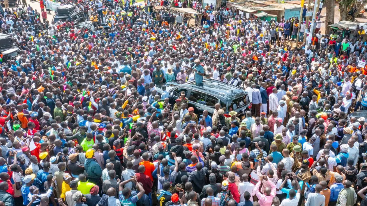 William Samoei Ruto, în mijlocul mulțimii, la Rongo, provincia Migori Foto: Captură X @WilliamsRuto