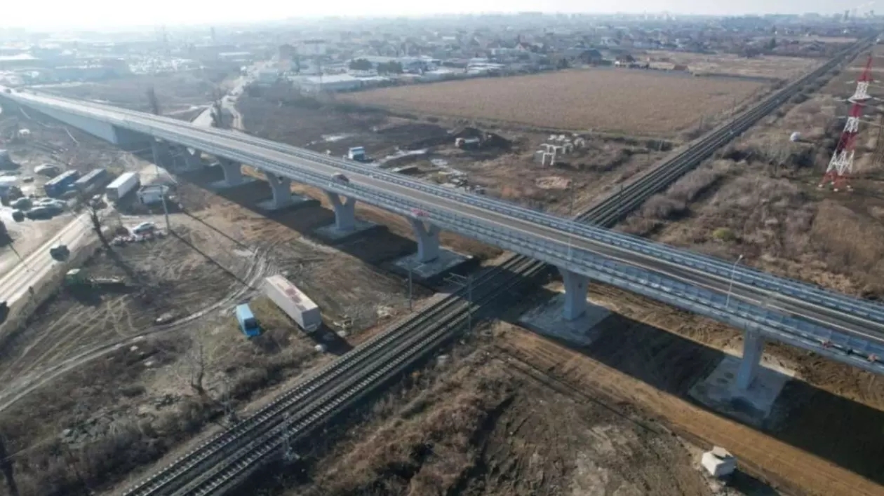 Stadiul lucrărilor la drumul de legătură dintre Autostrada A1 Arad – Timişoara şi DN 69 se apropie de 70%.