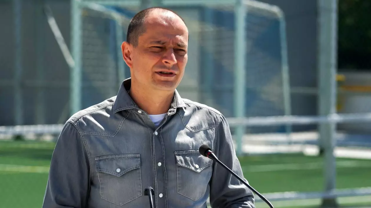 Daniel Băluță, 48 de ani, conduce primăria Sectorului 4 din 2016