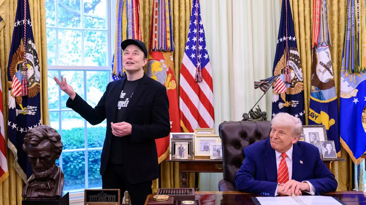 Washington, District of Columbia, SUA: Președintele Donald Trump participă la o conferință de presă cu consilierul DOGE Elon Musk, vineri, 30 mai 2025, în Biroul Oval.