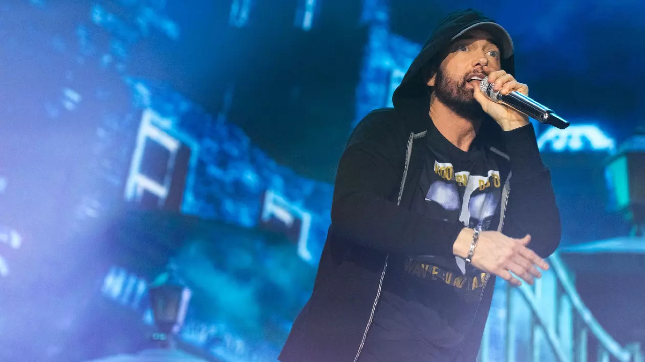 Eminem pe scenă
