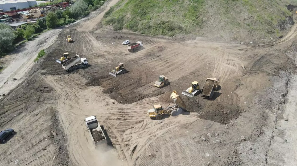 fostul depozit de gunoi menajer din Brașov, zona Timiș-Triaj