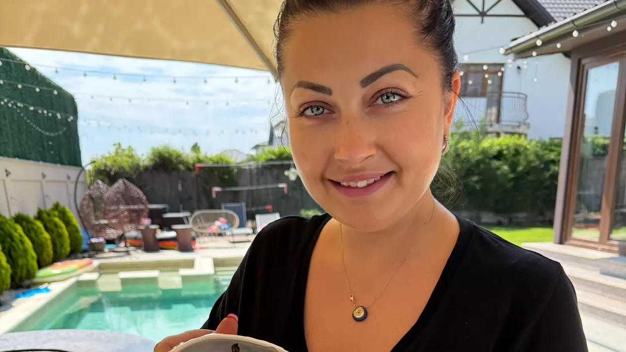 Trucul Gabrielei Cristea pentru ca șnițelele de pui să iasă perfecte. „O să vă arăt și un secret. E o chestie foarte simplă”