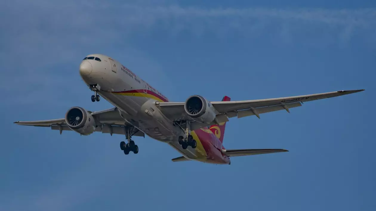 Trafic aerian în jurul aeroportului Roissy Charles de Gaulle din Paris, Franța