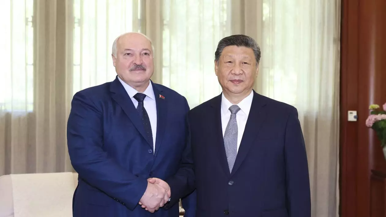 Președintele chinez Xi Jinping se întâlnește cu președintele belarus Alexander Lukașenko la Beijing