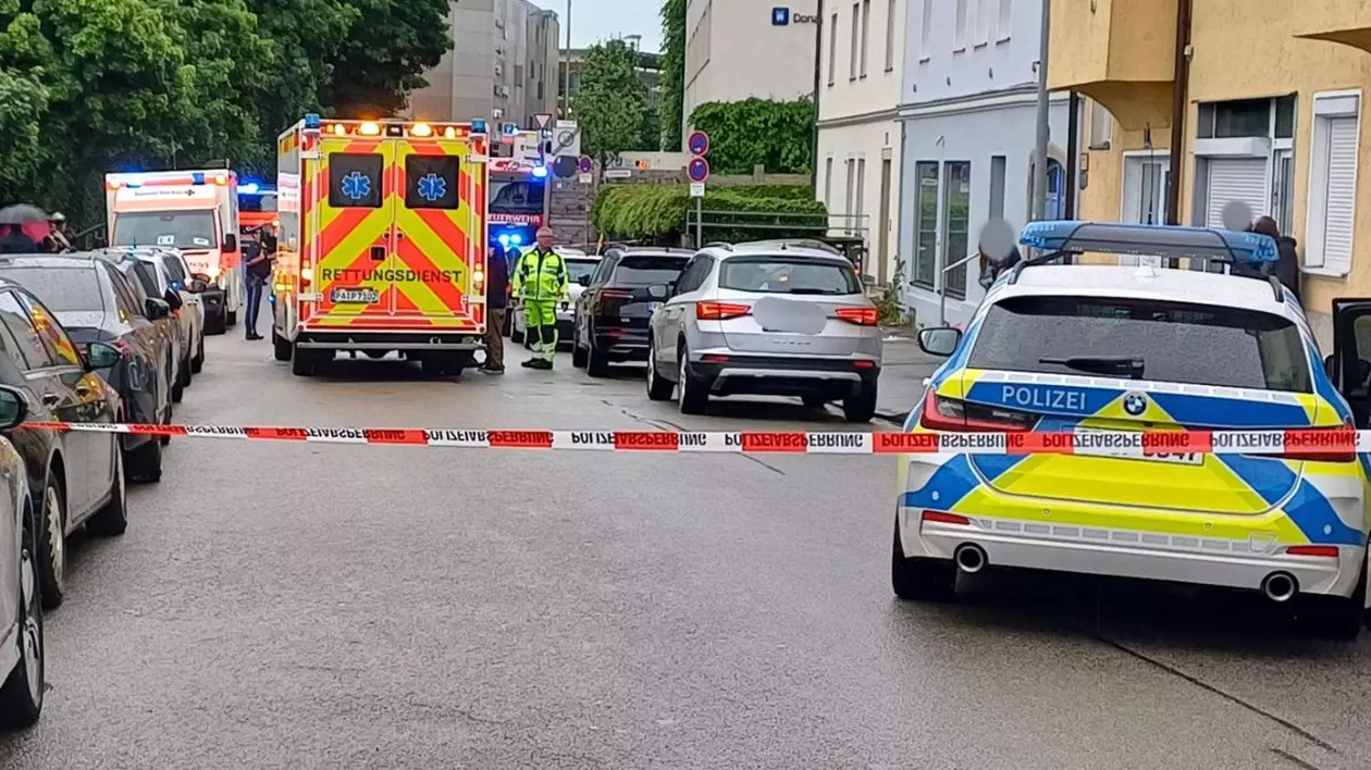 Poliția și serviciile de urgență au fost mobilizate în Passau, după ce un bărbat a intrat cu mașina într-un grup de persoane.