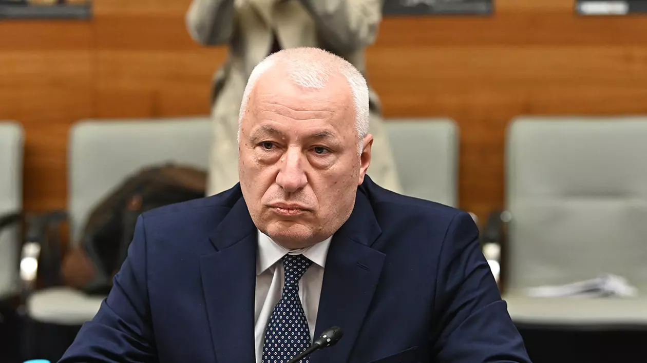 Iulian Fota