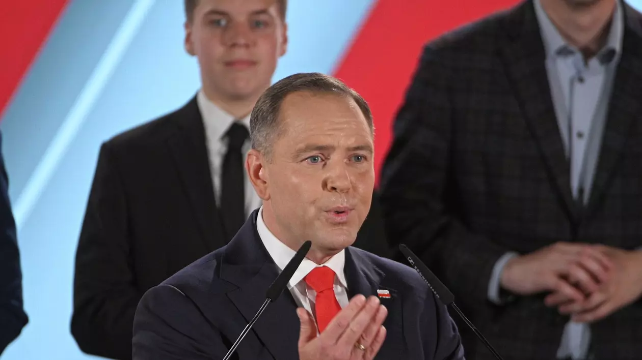 LIVETEXT R&#259;sturnare de situa&#539;ie &icirc;n alegerile preziden&#539;iale din Polonia: Conservatorul Karol Nawrocki este creditat cu prima &#537;ans&#259; I VIDEO