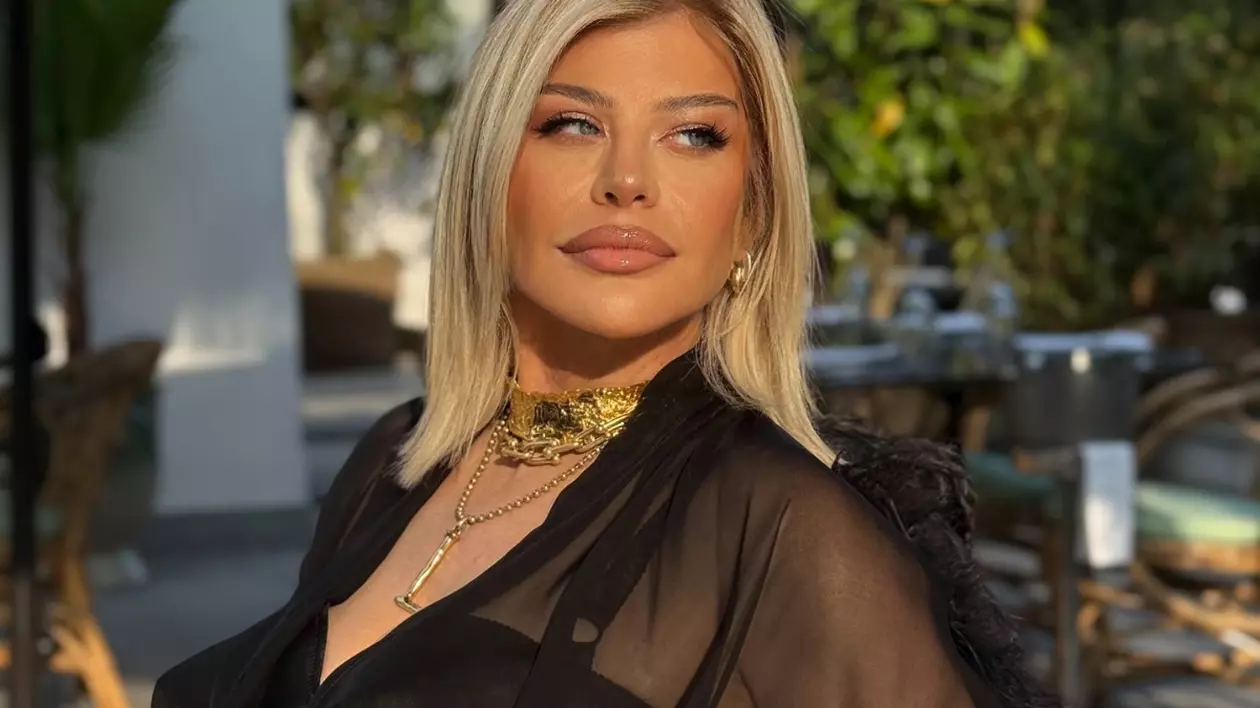 Ținuta transparentă purtată de Loredana Groza la ziua ei de naștere. Fanii au reacționat: „Arăți mai bine ca la 18 ani”