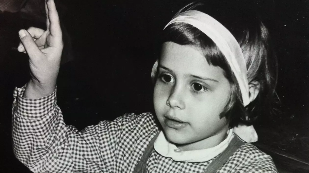 Mihaela Bilic în copilărie