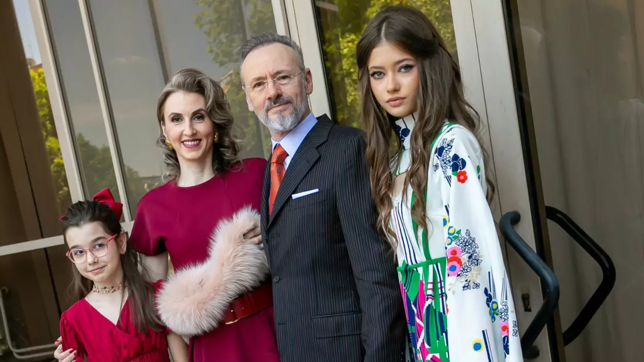 Mihai Albu și familia sa FOTO: Silviu Covaci