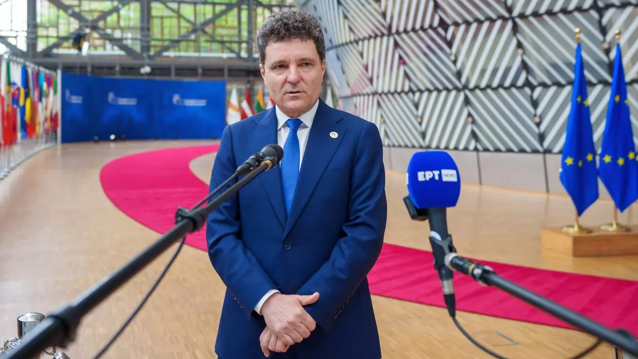 Nicușor Dan vorbește cu presa la Consiliul European de la Bruxelles