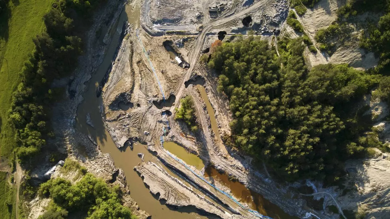 Pârâul Corund și Salina Praid, vedere de ansamblu.