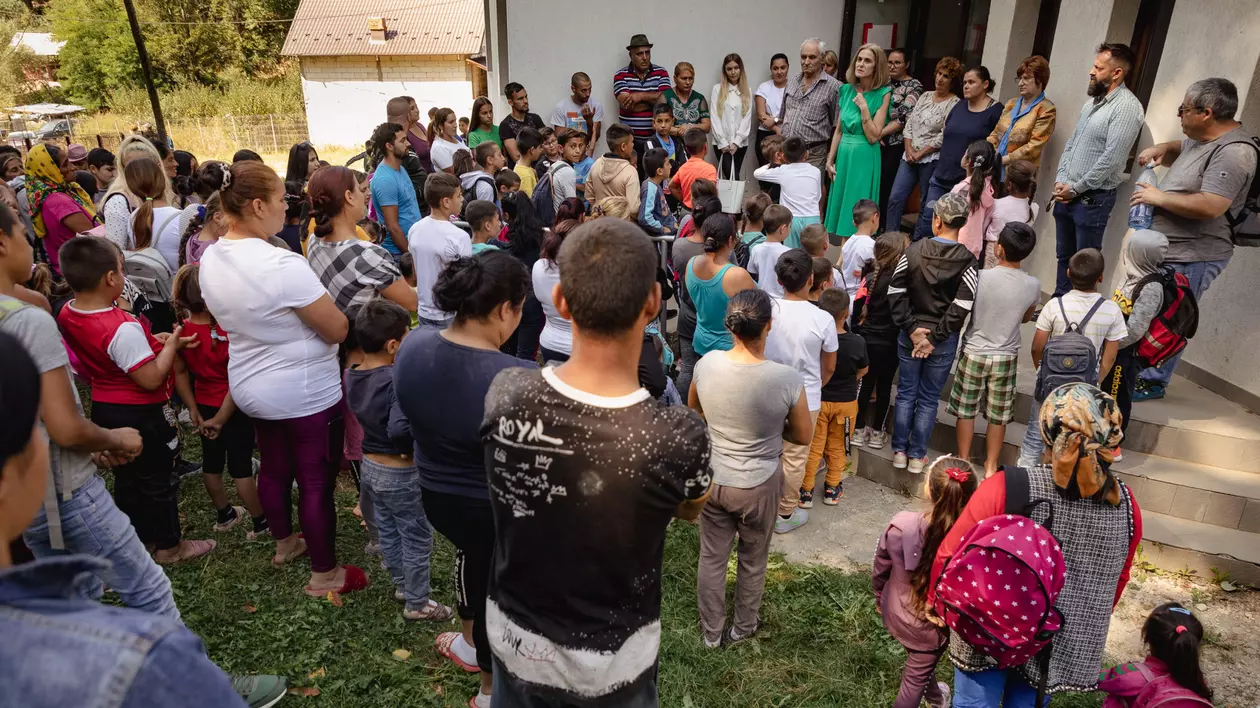 Copii de la scoala Tufanu. Foto Eli Driu