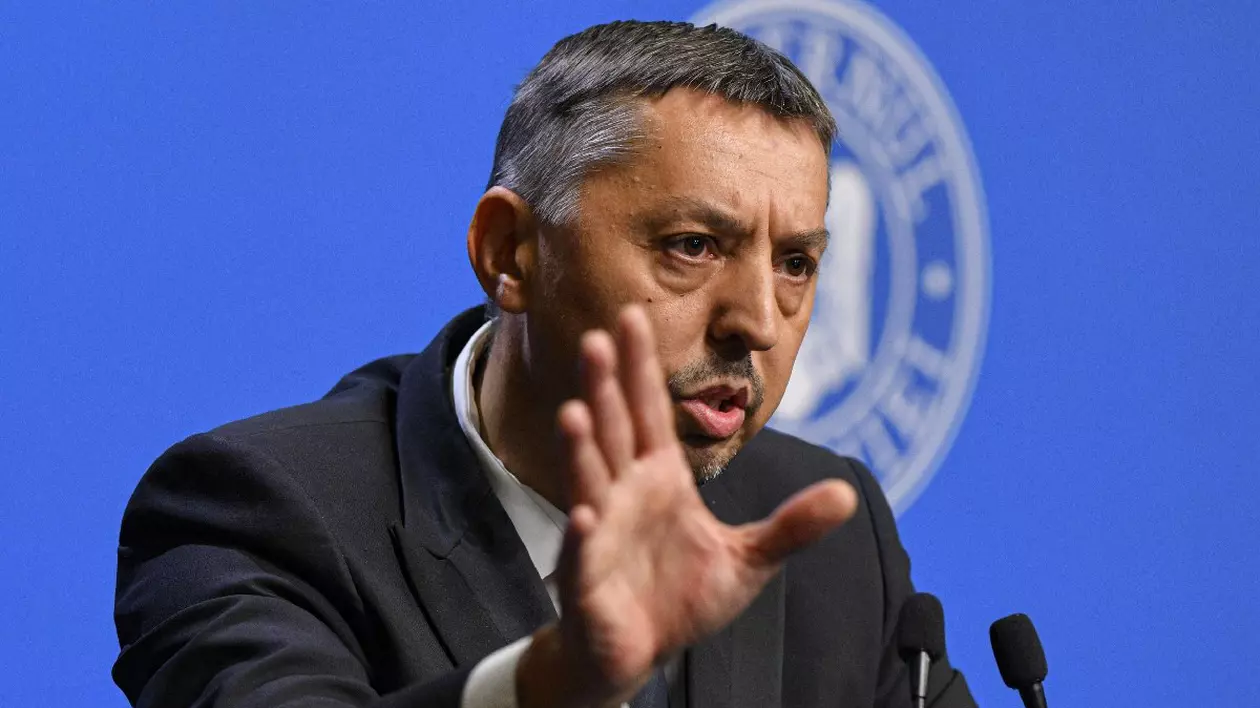 Ministrul Educatiei, Daniel David, sustine o conferinta de presa, la sediul Guvernului, joi, 3 iulie 2025.