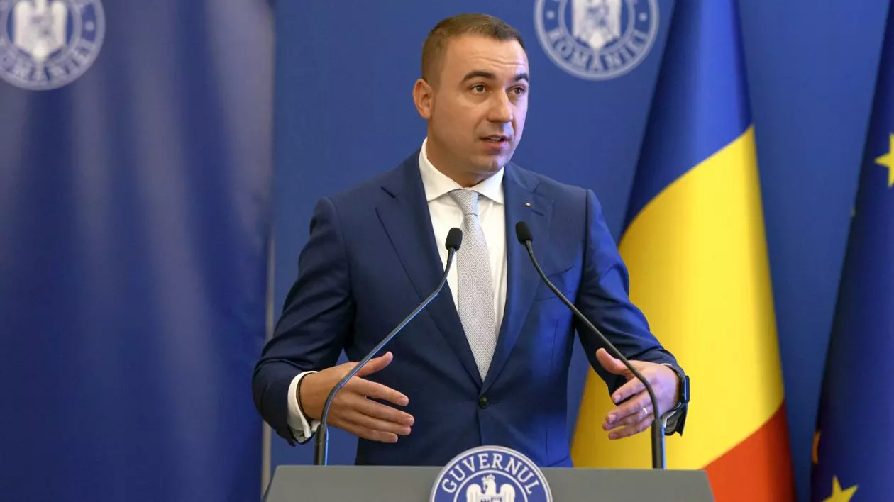 De ce nu pot fi t&#259;iate u&#537;or salariile directorilor de la stat. Bogdan Ivan a explicat c&acirc;&#539;i bani ar pierde Rom&acirc;nia din PNRR
