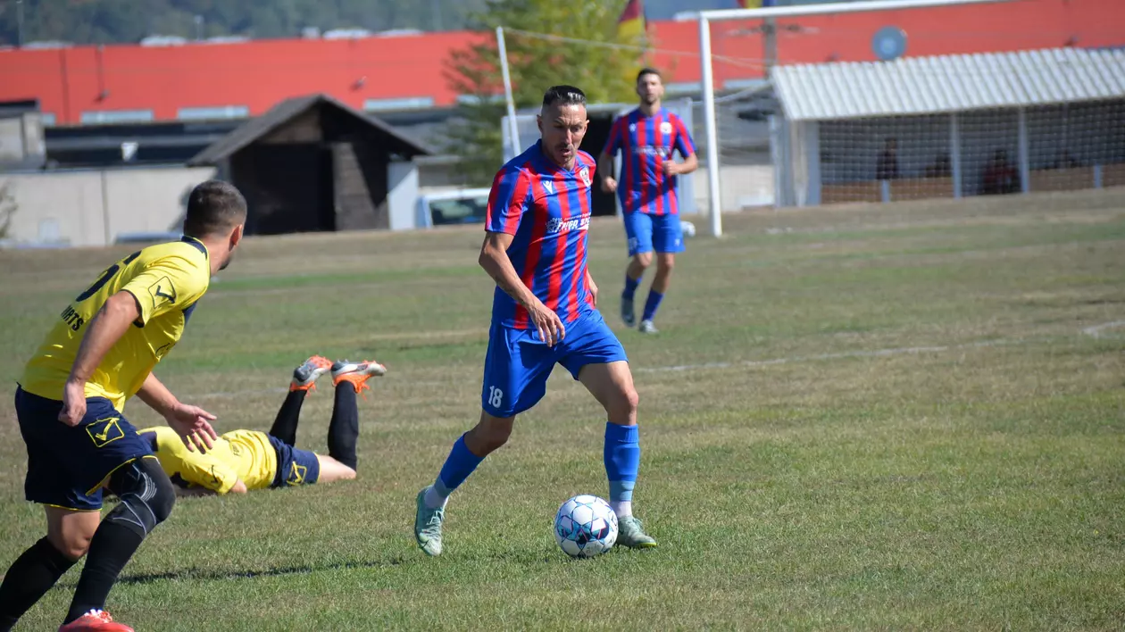 fotbalist roberto ayza 01 foto acs speed academy pitesti