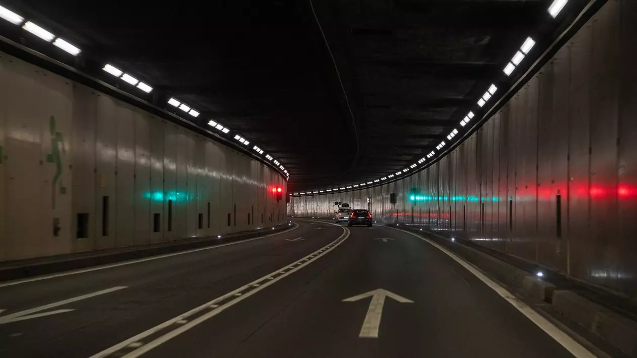 Germanii, revolta&#539;i de planul elve&#539;ienilor de tax&#259; pe tunelul Gotthard: &bdquo;UE ar trebui s&#259; le cear&#259; &#537;i lor bani!&rdquo;