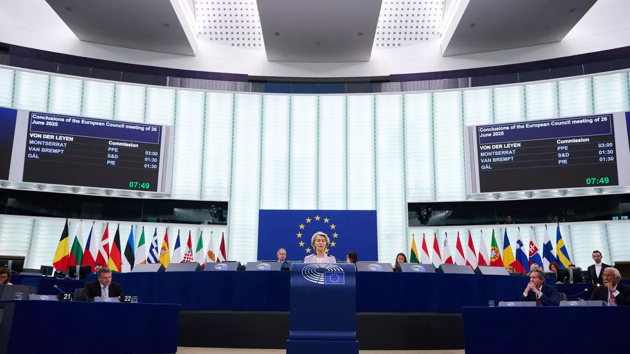 Cum au votat eurodeputa&#539;ii rom&acirc;ni la mo&#539;iunea de cenzur&#259; &icirc;mpotriva Ursulei von der Leyen. &bdquo;La un an de mandat, europarlamentarii AUR nu au livrat nimic pentru Rom&acirc;nia&rdquo;