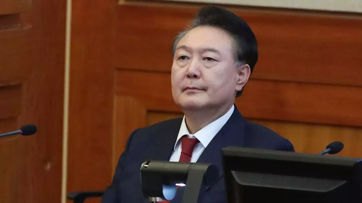 Yoon Suk Yeol surprins în timp ce stă pe scaun într-o sală din Curtea Constituțională - 20 februarie 2025