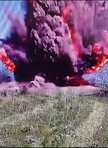 Momentul în care drona rusească Geran-2 căzută în Galați este detonată. A fost emis și Ro-Alert