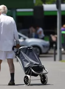 Românii vor ieși la pensie la 67 de ani, cele mai afectate vor fi femeile: când se schimbă radical legea