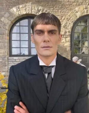 george burcea lurch wednesday netflix (5)