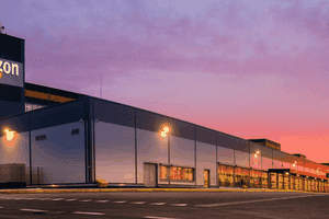 Un gigant american cu firme în România concediază 14.000 de angajaţi