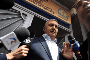 „Ar trebui să demisioneze imediat. Rușii își freacă mâinile de bucurie!”. Generali de top reacționează după ce șeful Armatei a devenit suspect la DNA