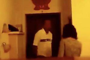 VIDEO Ce făcea o femeie acasă, în lipsa soțului. Bărbatul a rămas fără cuvinte și a publicat filmulețul intim