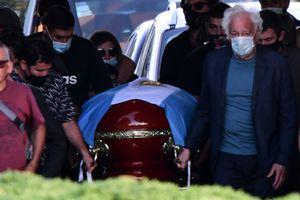 Filmul înmormântării lui Maradona. Ce s-a întâmplat la ceremonia oragnizată de familia sa