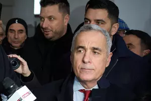 Ultima oră! 7 ore de percheziții la vila din Mogoșoaia a lui Călin Georgescu, apoi anchetatorii au ieșit cu genți pline. Și asta nu e tot: au verifica...