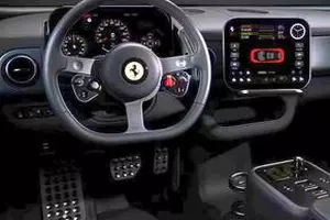 Noul Ferrari, făcut praf de fani: „E groaznic!” „Parcă e transport în comun!”
