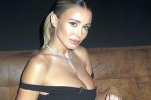 A prezentat derby-ul fără sutien și a stârnit o avalanșă de reacții: „Ar trebui să intri în patrimoniul UNESCO”