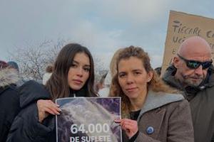 Teodora Stoica și Ionuț Lupescu, printre persoanele ieșite în stradă la manifestația din fața Parlamentului: „M-am întors acasă cu o greutate în piept...