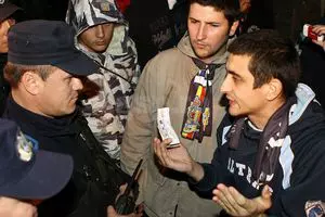 30 de imagini nepublicate cu George Simion, candidatul mare favorit în turul 1 la prezidențiale