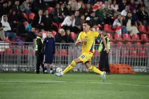 Editorial Ovidiu Ioanițoaia: Pariază Hagi pe o mână moartă?!