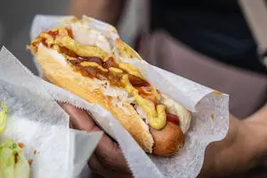 Studiu șocant: „Aceste alimente sunt atât de nocive încât ar trebui tratate mai degrabă ca țigările, nu ca hrană!”