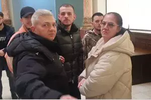 Video | „Ce filmezi, mă?”. Arestații din „dosarul Păulești” au declanșat un scandal-monstru pe holurile Judecătoriei Ploiești