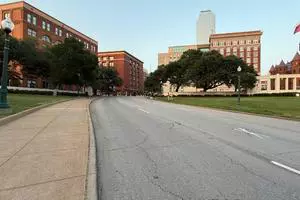 La 30 de kilometri de impunătorul AT&T Stadium, reporterii GSP au găsit „X-urile” care marchează momentul de cotitură al SUA