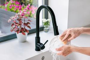 La ce foloseşte a doua gaură a chiuvetei