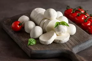 Cum să faci mozzarella acasă