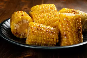 Reţete de porumb copt la grătar, la cuptor, la tigaie şi la airfryer