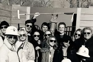 Secret uriaș dezvăluit! Actrița iubită de români așteaptă copil de la SOȚIA ei! Da, două dintre cele mai celebre femei se iubesc, s-au căsătorit și vo...