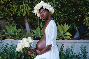 Anunțul făcut de rapperul Lil Nas X prin intermediul unor poze în care apare „gravid”