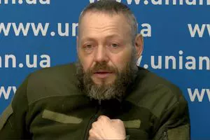 The gesture of a Russian commander after he was captured in Ukraine.  His reaction is making the rounds of the world