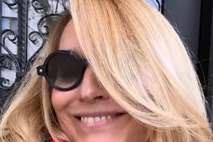 „Sunt sută la sută eu, fără filtre”. Andreea Esca a publicat imagini de colecție, dintr-o vacanță „de pomină”. Cum arăta vedeta Pro TV atunci