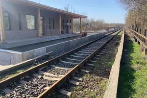 Gările din Costinești Tabără și Neptun, cu moloz și fără ferestre, de 1 Mai. Unde vor opri trenurile. FOTO