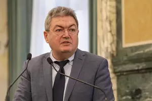 Universitatea din București, transport periculos de azot, pe Bulevardul Iuliu Maniu. Soluție neautorizată, din rațiuni economice